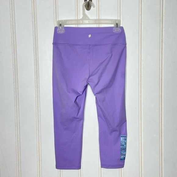 Peloton Women's High Rise Elastic Waist Capri Leggings 647 - Picture 4 of 11